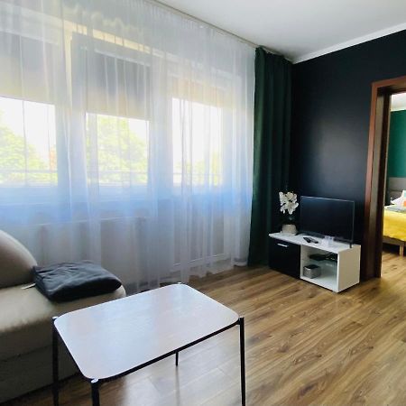 Apartamenty Teatralne Гожув-Велькопольски Экстерьер фото
